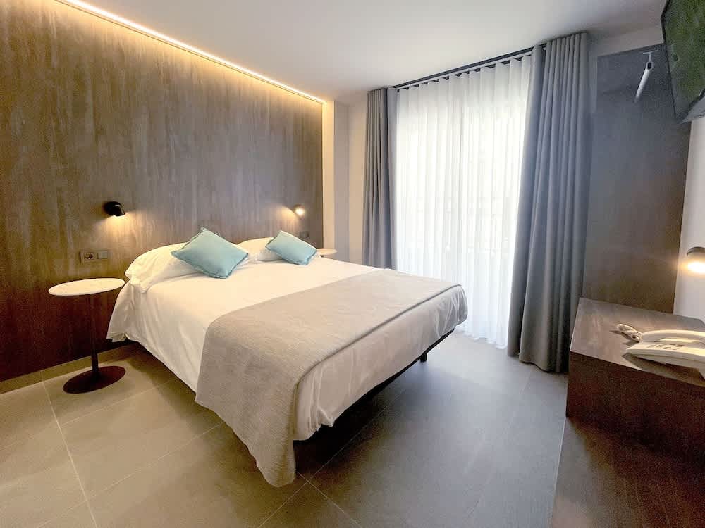 Hotel Quatre Llunes 3