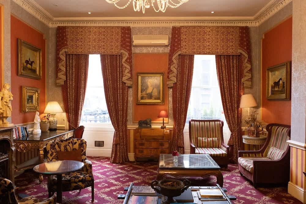The Leonard Hotel 2
