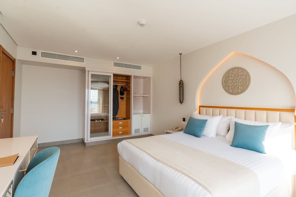 Sunrise Remal Beach Resort 5