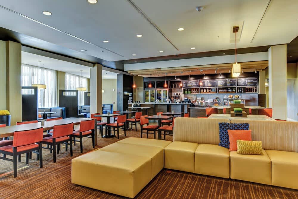 Courtyard by Marriott Bridgeport Clarksburg 2
