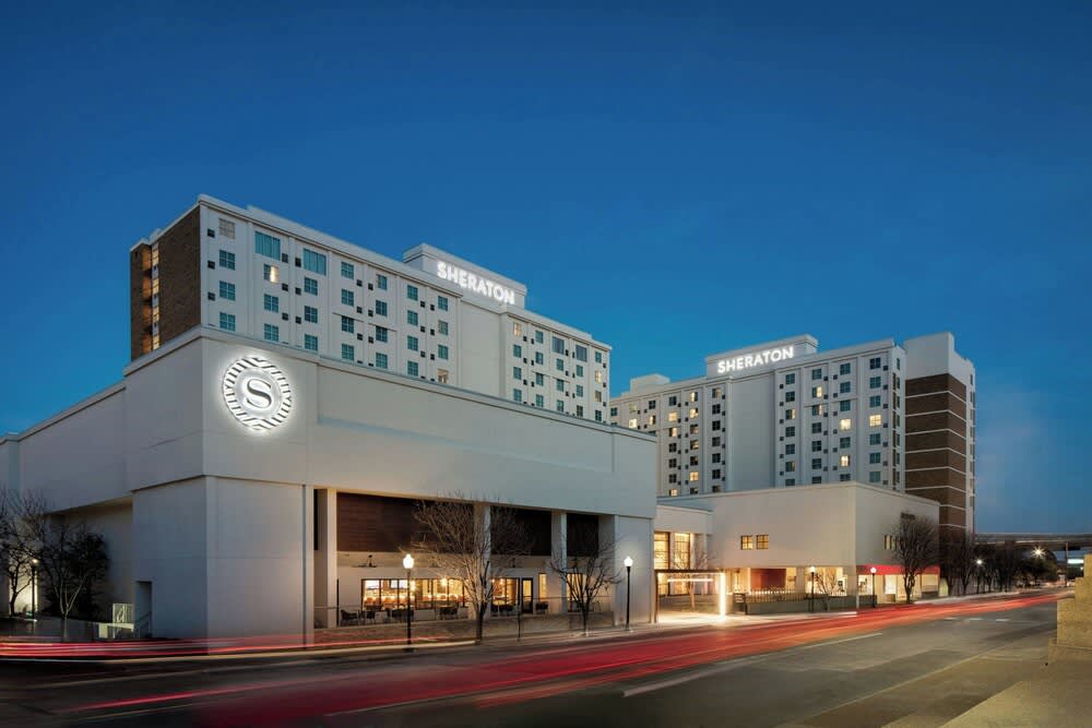 Sheraton Fort Worth Downtown Hotel 1