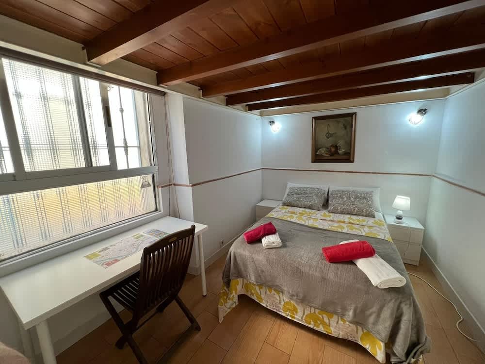 Airbhouse Private Rooms & Apartments 4