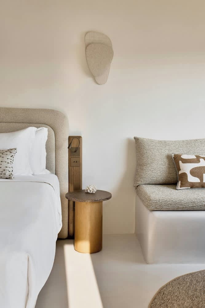 Mystique, a Luxury Collection Hotel, Santorini 5