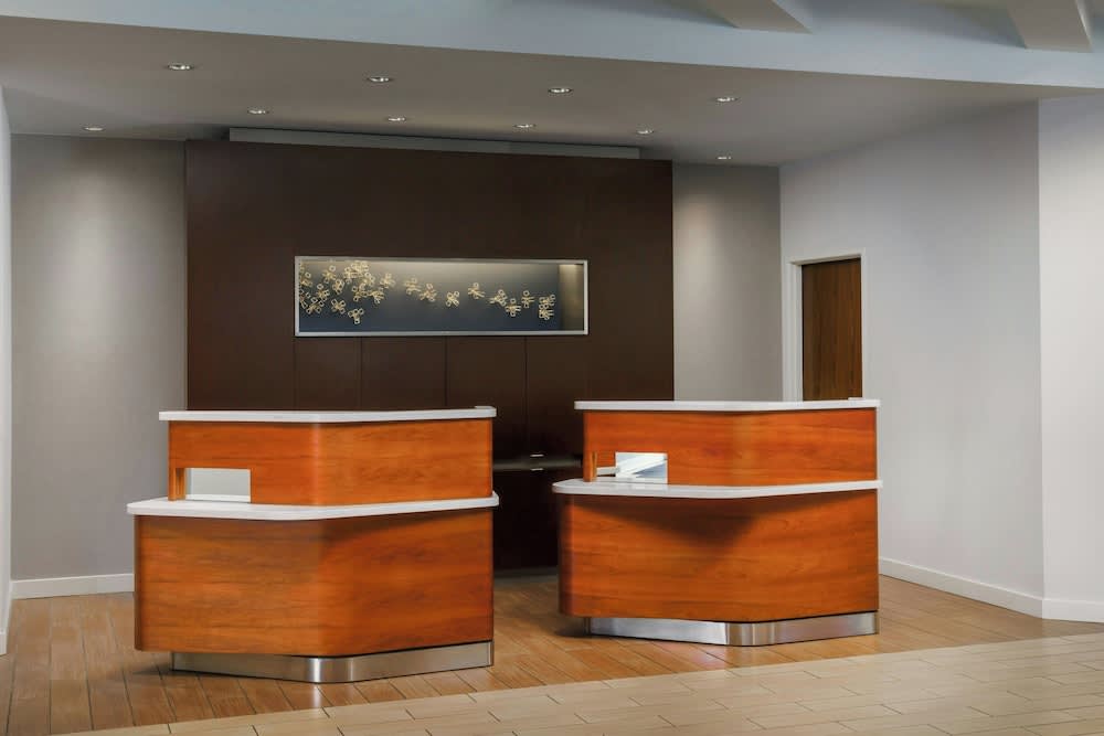 Courtyard by Marriott Los Angeles Woodland Hills 3