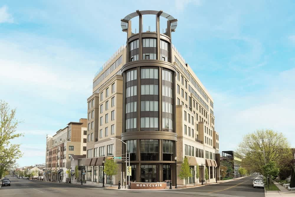 The MC, Autograph Collection 1