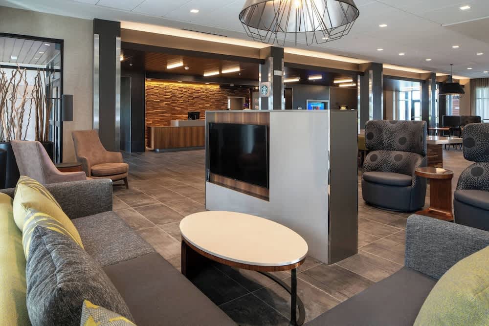 Courtyard by Marriott Lafayette South 2