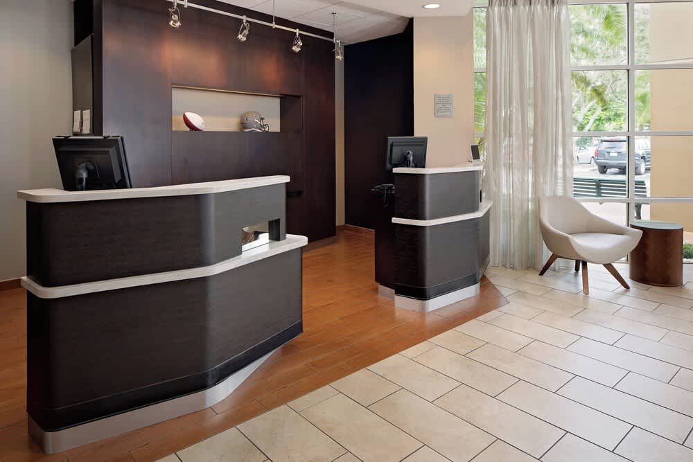 Courtyard by Marriott Fort Lauderdale North/Cypress Creek 2