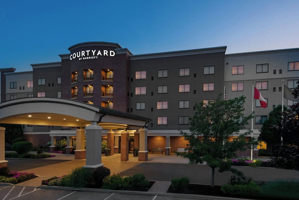 Courtyard by Marriott Buffalo Airport 1
