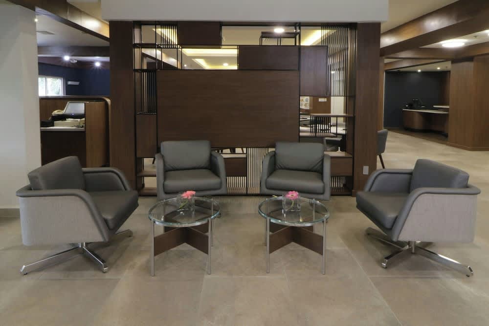 Courtyard Monterrey Airport 4