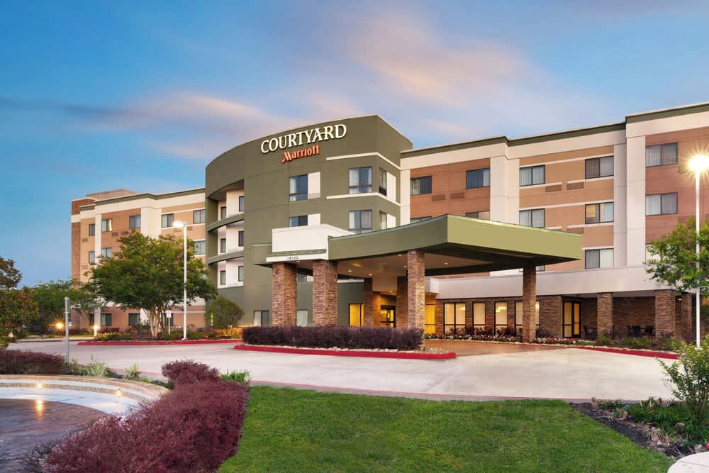 Courtyard by Marriott Houston NASA Clear Lake 1