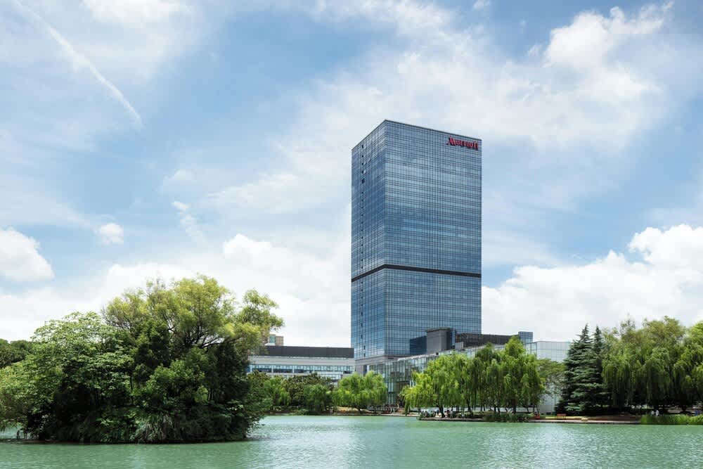 Shanghai Marriott Hotel Pudong East - Only a 30 minute drive from Disney 1