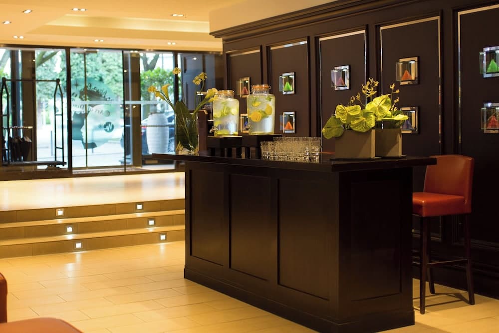 Renaissance Hamburg Hotel 2