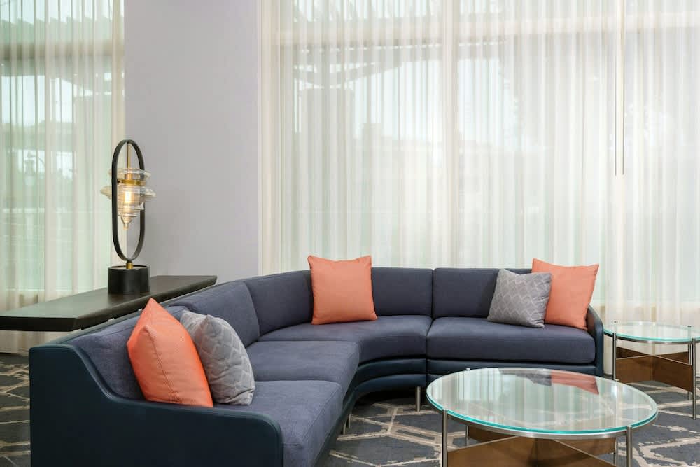 Courtyard by Marriott Buffalo Downtown/Canalside 2