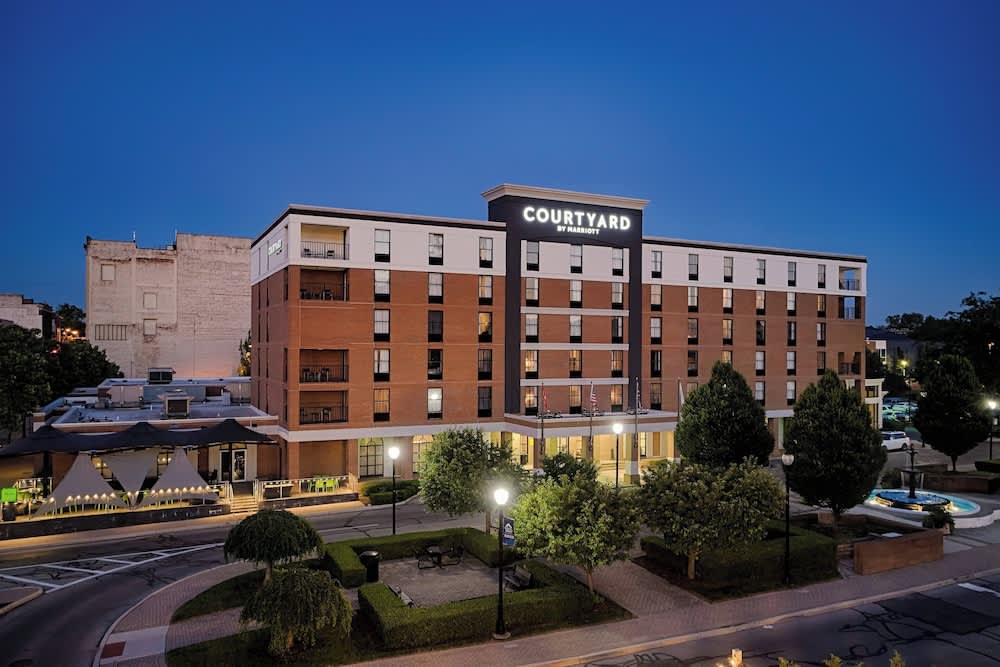 Courtyard by Marriott Springfield Downtown 1