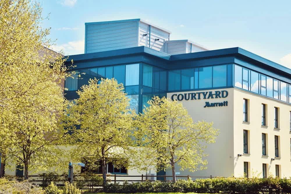 Courtyard by Marriott Glasgow Airport 1