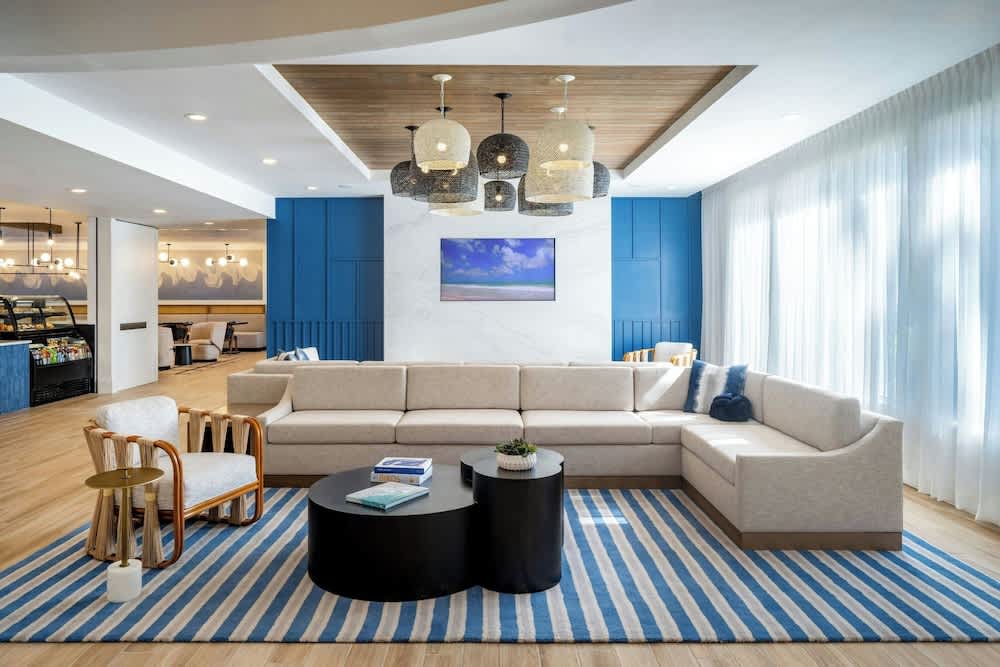 Delta Hotels by Marriott Jacksonville Deerwood 2