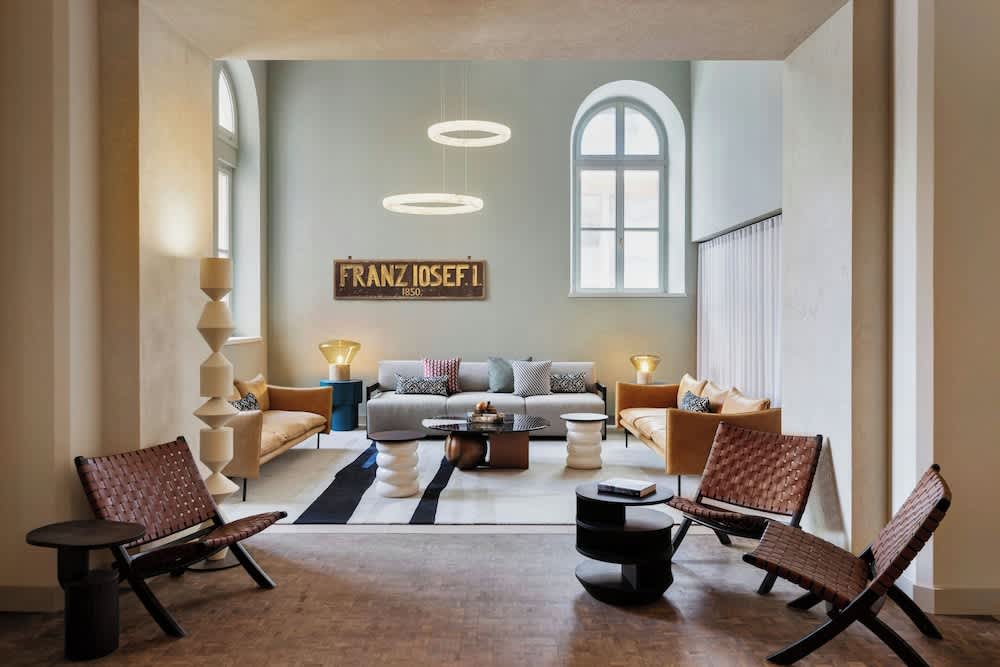 Imperial Riding School, Autograph Collection 5