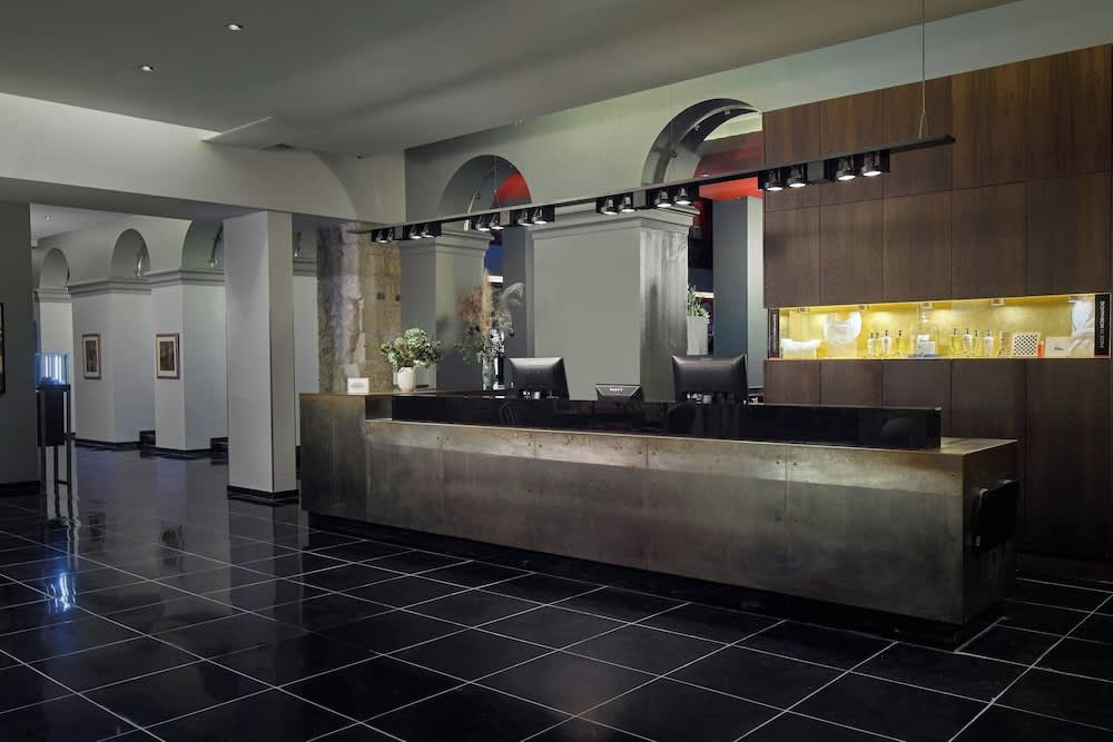 Hôtel de Bourgtheroulde, Autograph Collection 4