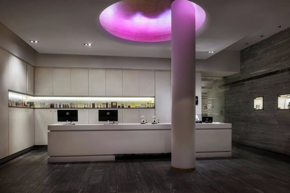 Hôtel de Bourgtheroulde, Autograph Collection 2