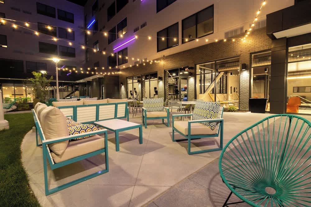 Aloft by Marriott St. Louis Cortex 1