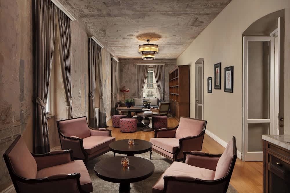 Adahan DeCamondo Pera, Autograph Collection 4