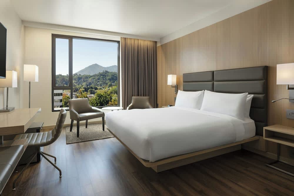 AC Hotel San Rafael Downtown 1