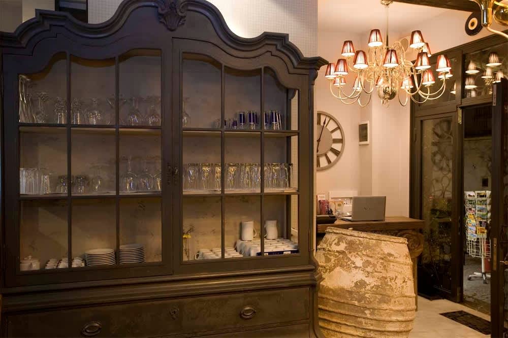 Hypnos Design Hotel 3