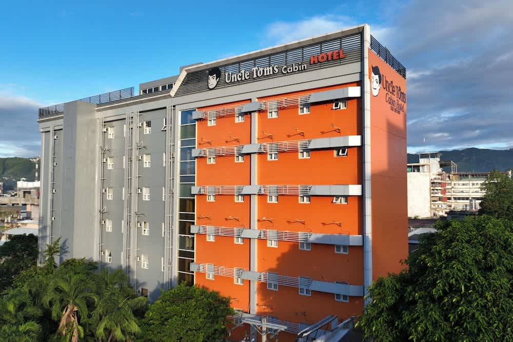 Uncle Tom's Cabin Hotel 1