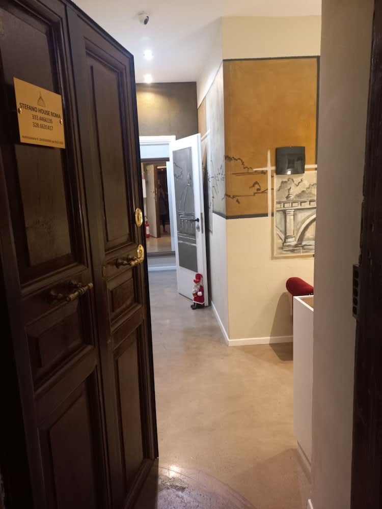 Stefano House Vaticano Roma 1
