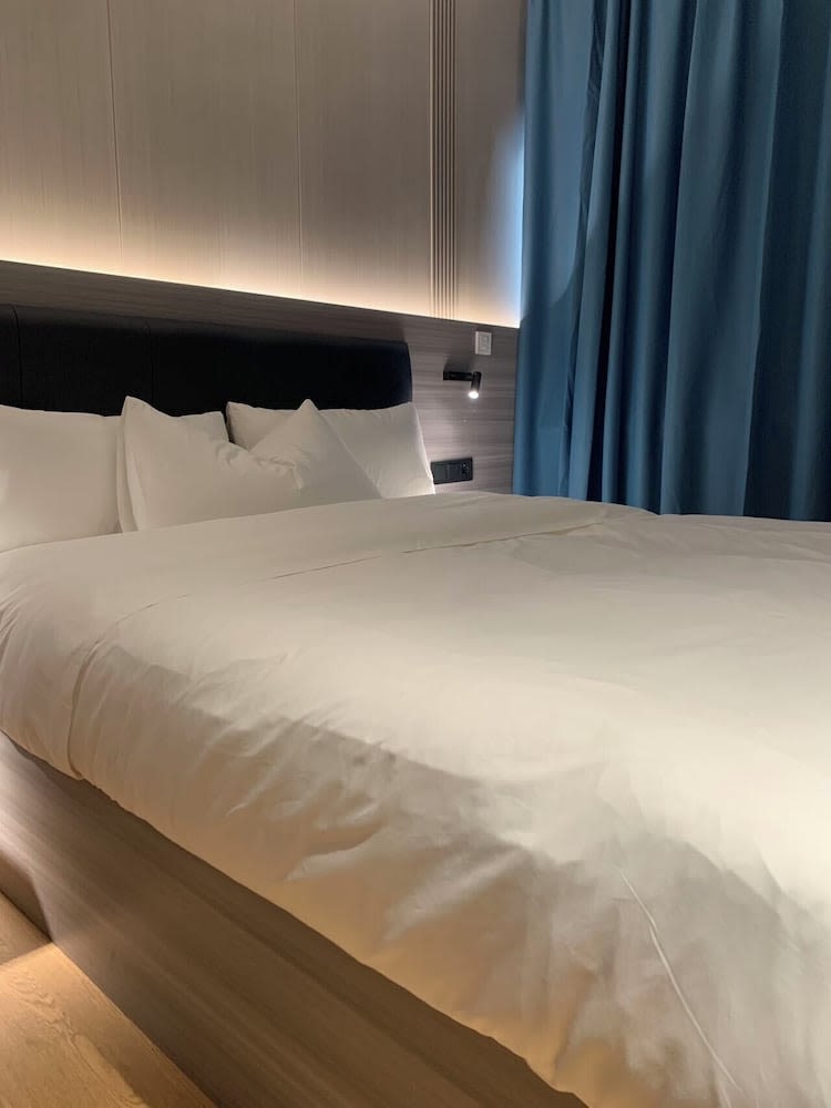 Mooncity Hotel & Boardinghouse 3