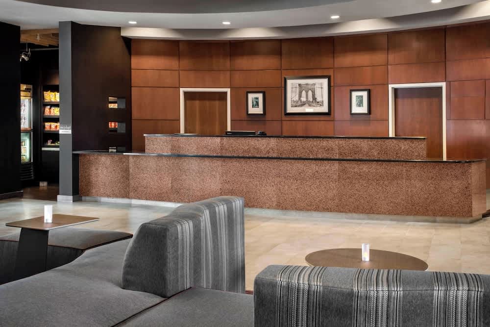 Courtyard by Marriott Newark Elizabeth 2