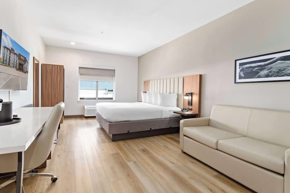 Hawthorn Extended Stay by Wyndham Port Arthur 1