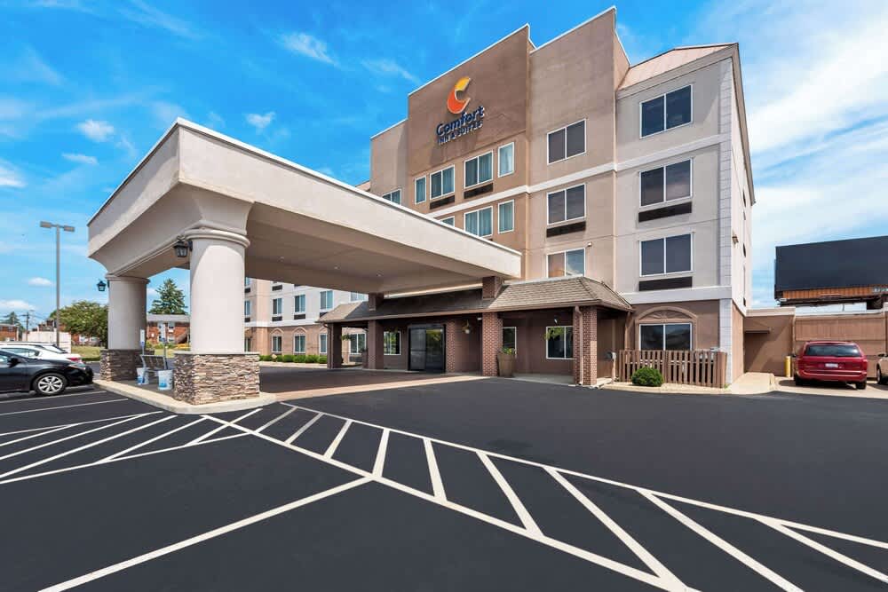 Comfort Inn & Suites Heath - Newark South 1