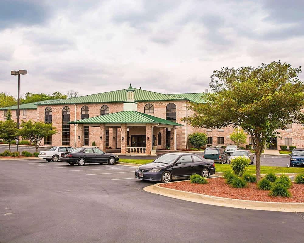 Quality Inn & Suites Cincinnati I-275 1