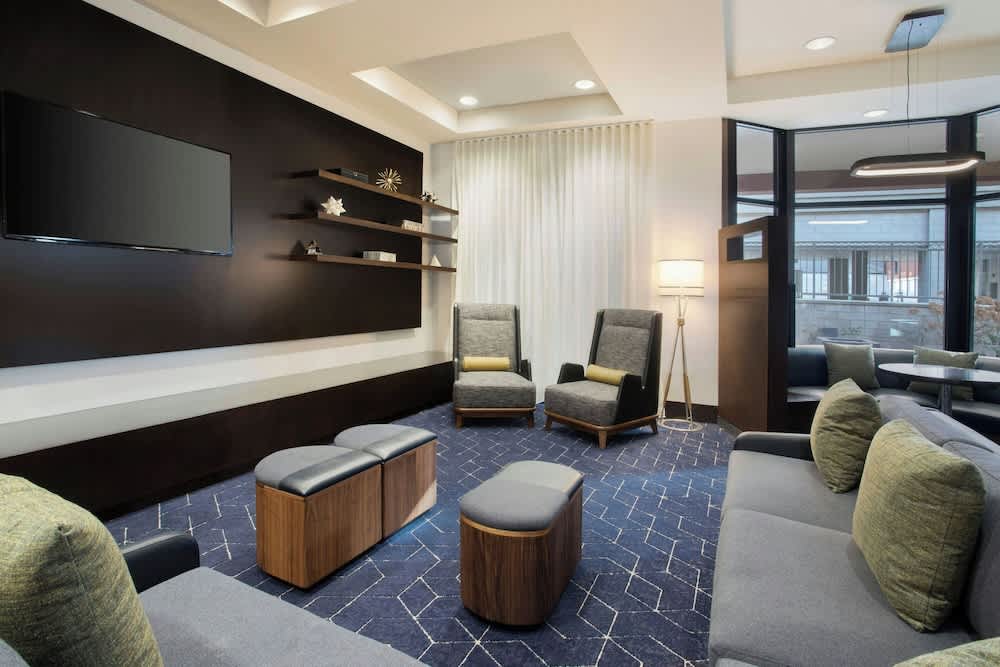 Courtyard Worcester 4