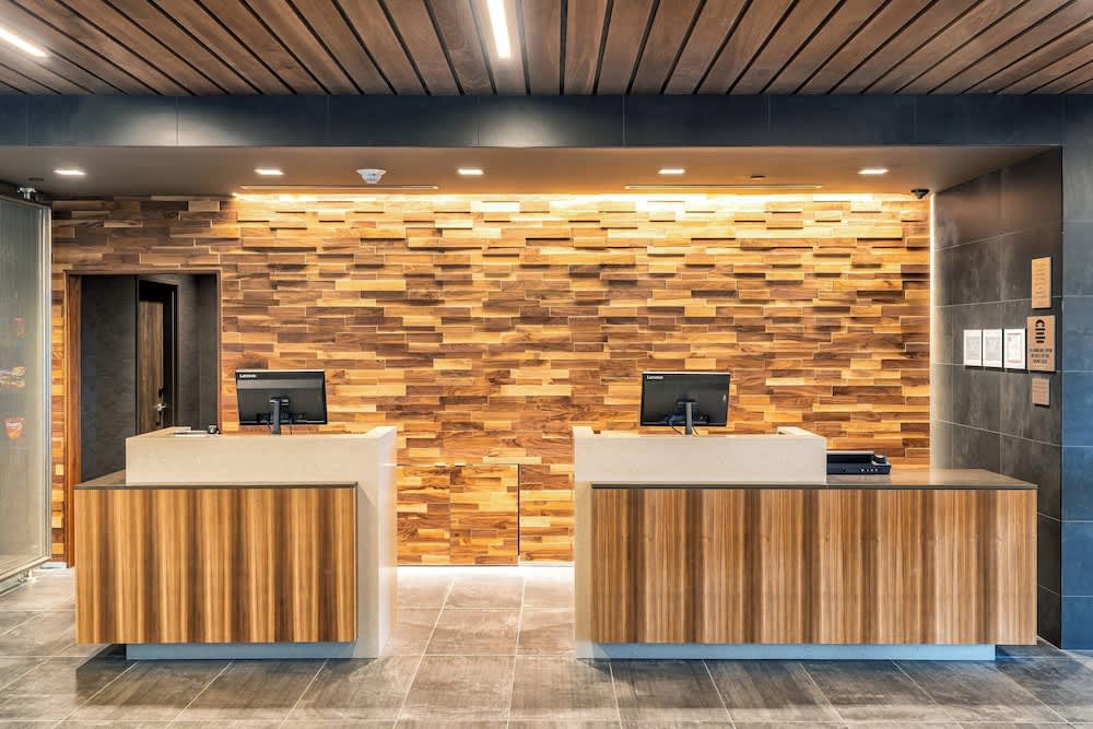 Courtyard by Marriott Charleston-North Charleston 2