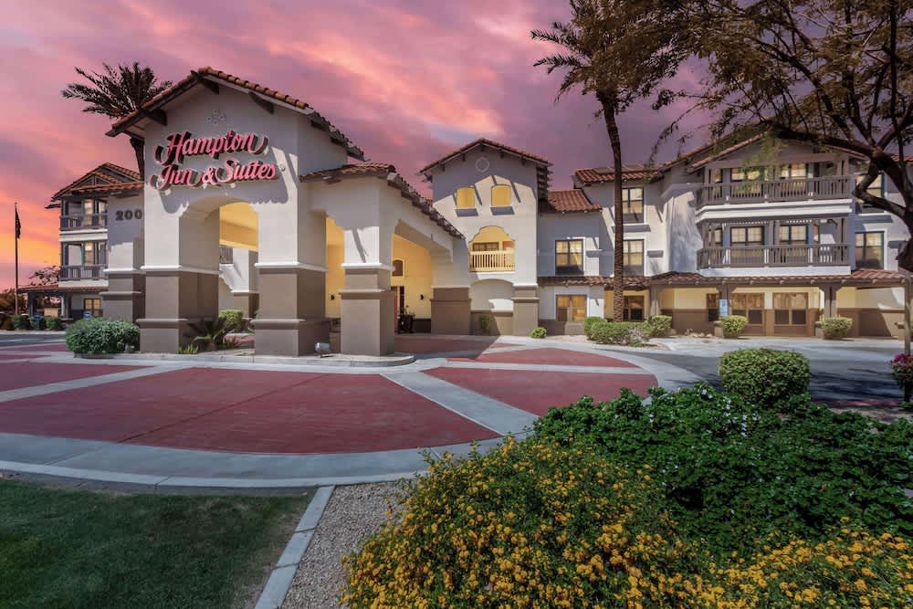 Hampton Inn & Suites Phoenix-Goodyear 1