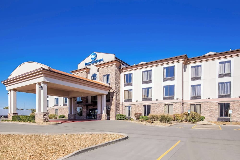 Best Western St. Louis Airport North Hotel & Suites 1