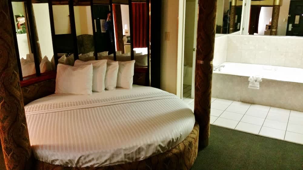 Country Hearth Inn & Suites Augusta 1