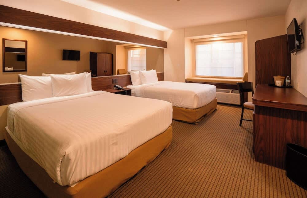 Microtel Inn and Suites by Wyndham Ciudad Juarez, US Consulate 1