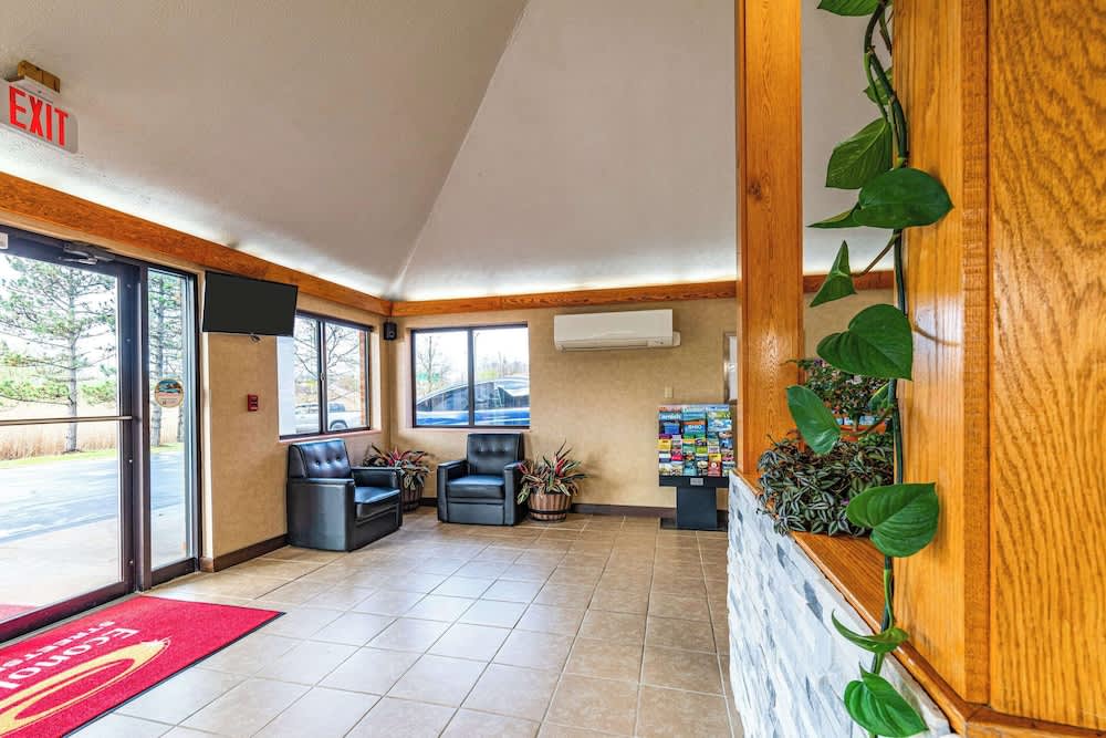 Econo Lodge Cleveland Southeast - Kent 3