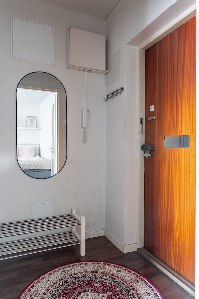 Apartments near Downtown & Sports Center with Free Parking 2