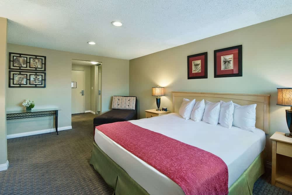 Oxnard Inn Lancaster 1
