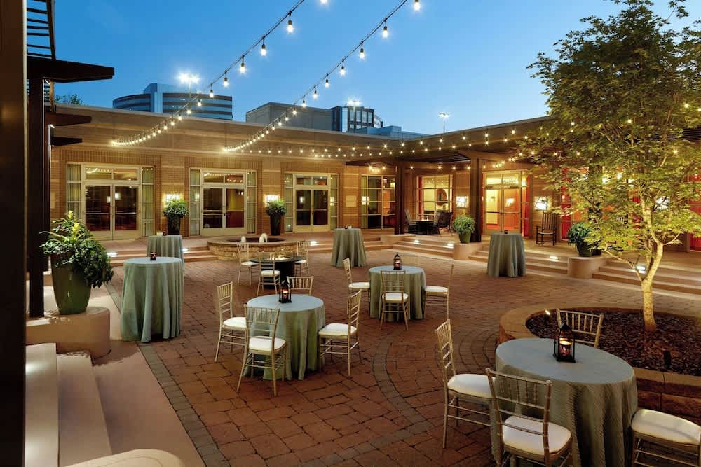 Renaissance Charlotte SouthPark Hotel 2