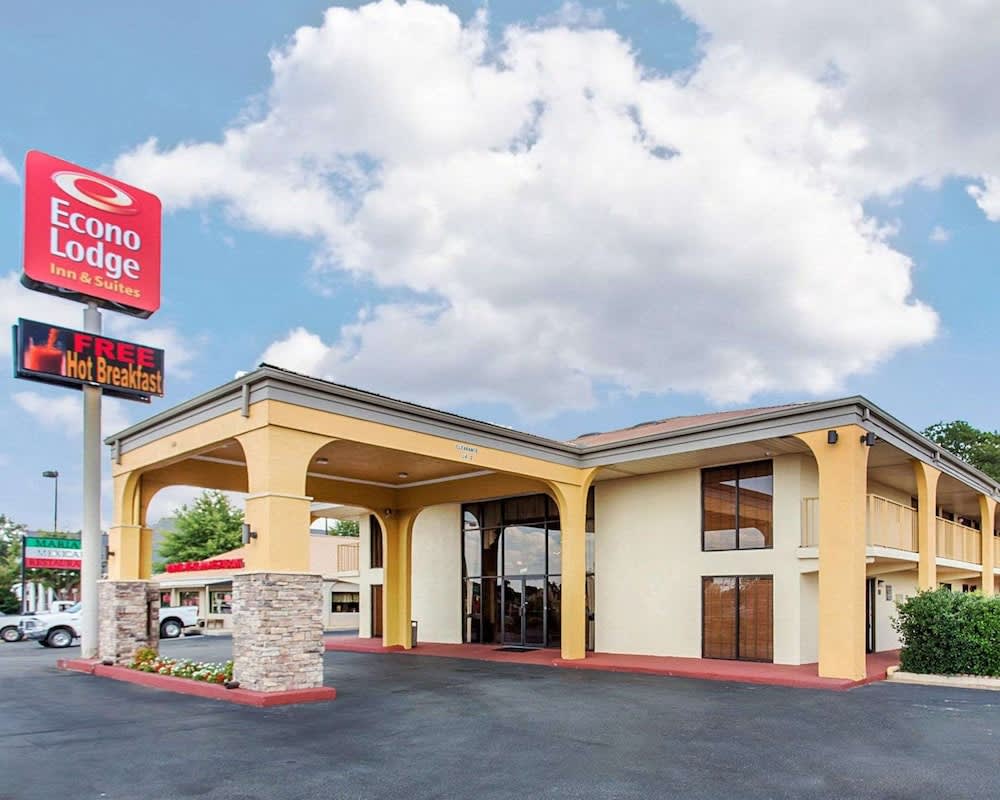 Econo Lodge Inn & Suites Griffin North 1