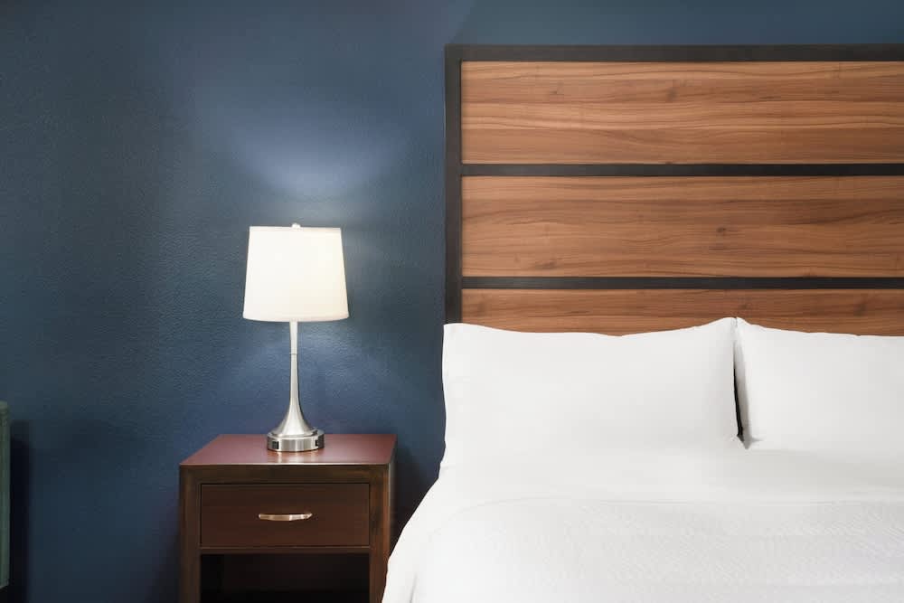 Garner Hotel Topeka West by IHG 2
