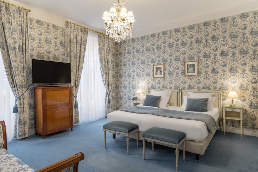 Grand Hôtel Des Templiers, Piscine & Spa 1