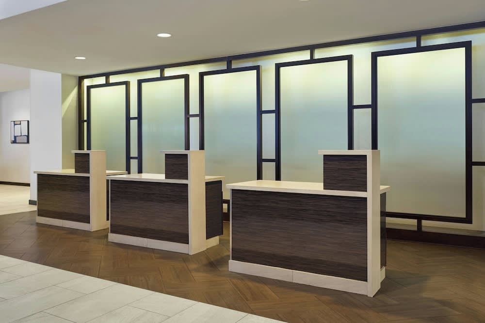 Courtyard Culver City Los Angeles 2