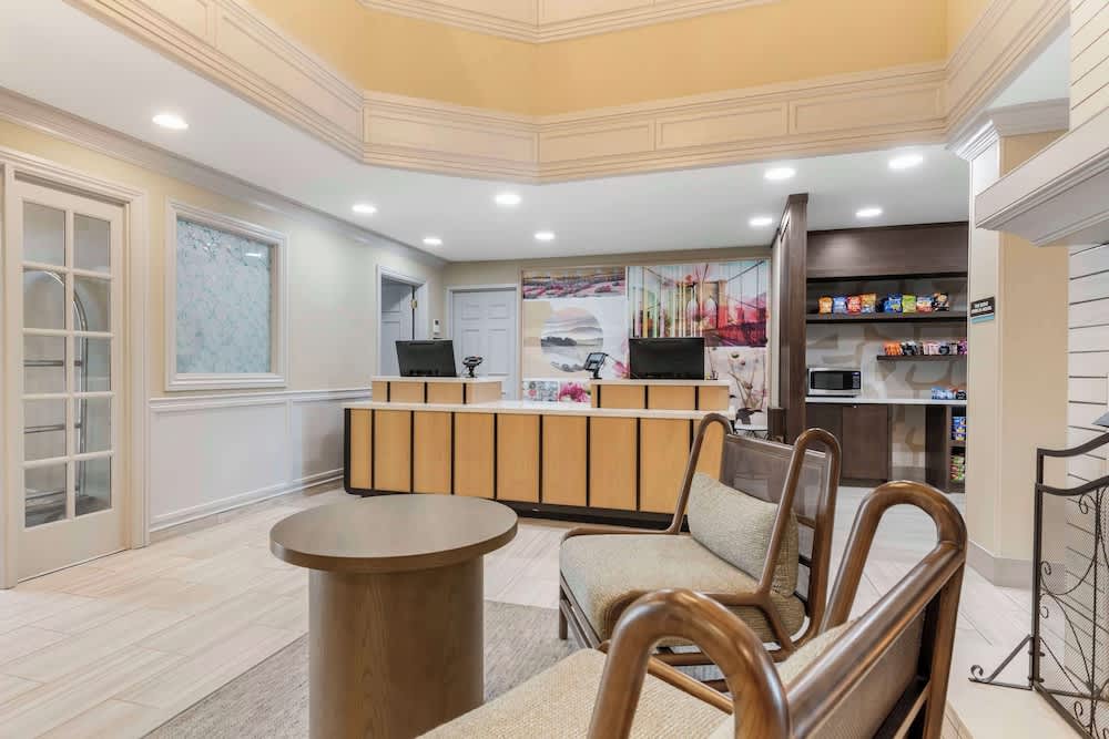 Sonesta ES Suites Dulles Airport 1