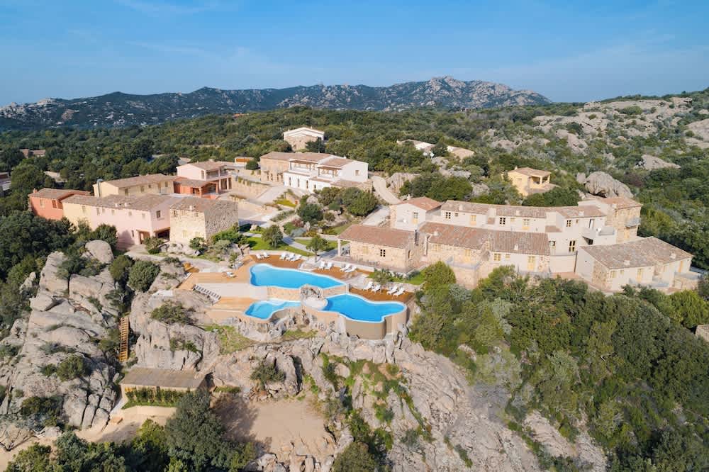 Borgo Smeraldo Villas 1